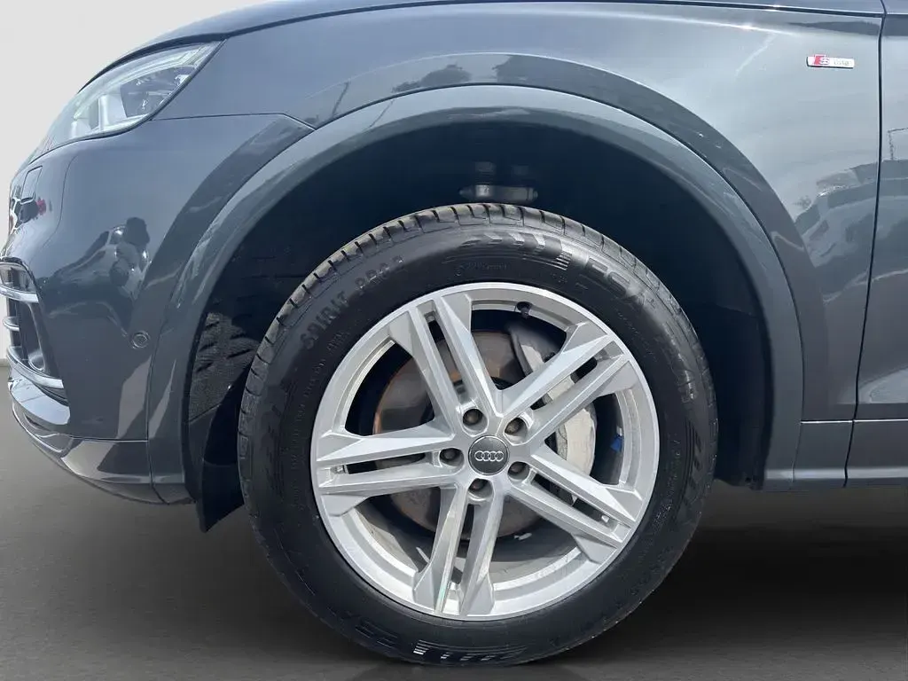 Gebraucht Audi Q5 Ambiente 252 PS (185 kW) 2020 Manhattangrau metallic SUV