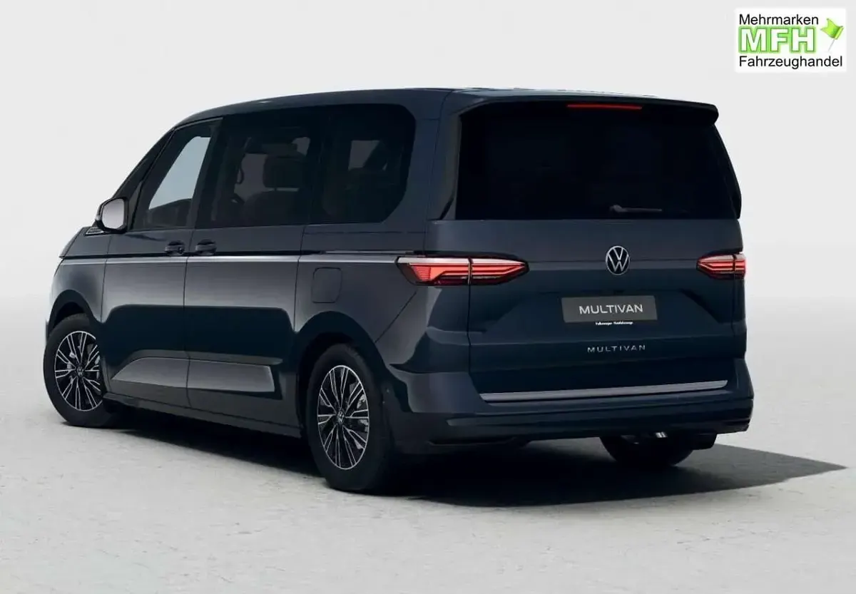 Neu VW Multivan Style 150 PS (110 kW) 2026 Starlight blue metallic Van / Kleinbus