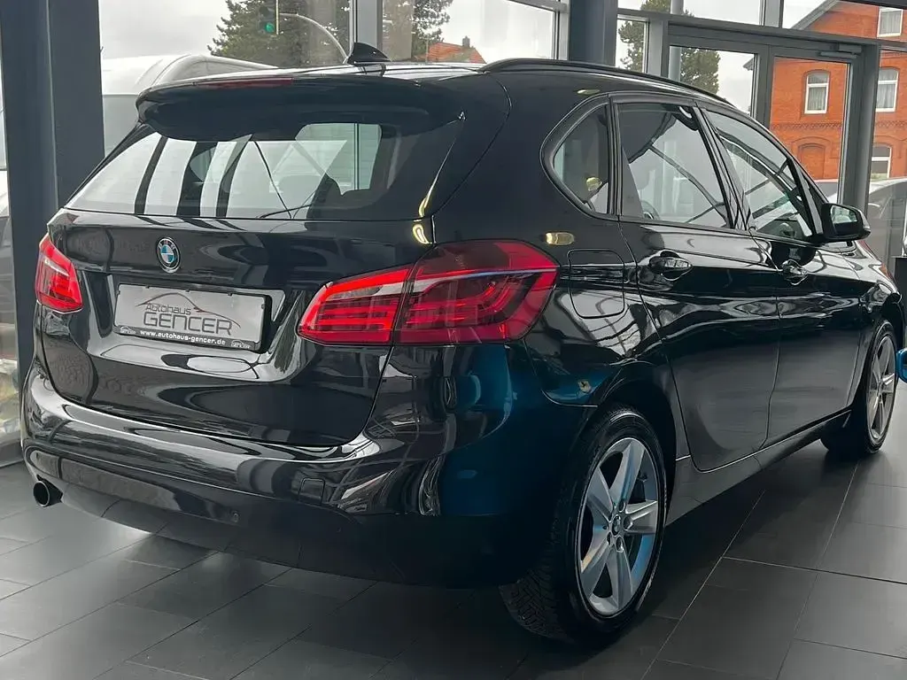 Gebraucht BMW 218 136 PS (100 kW) 2015 Schwarz Kombi