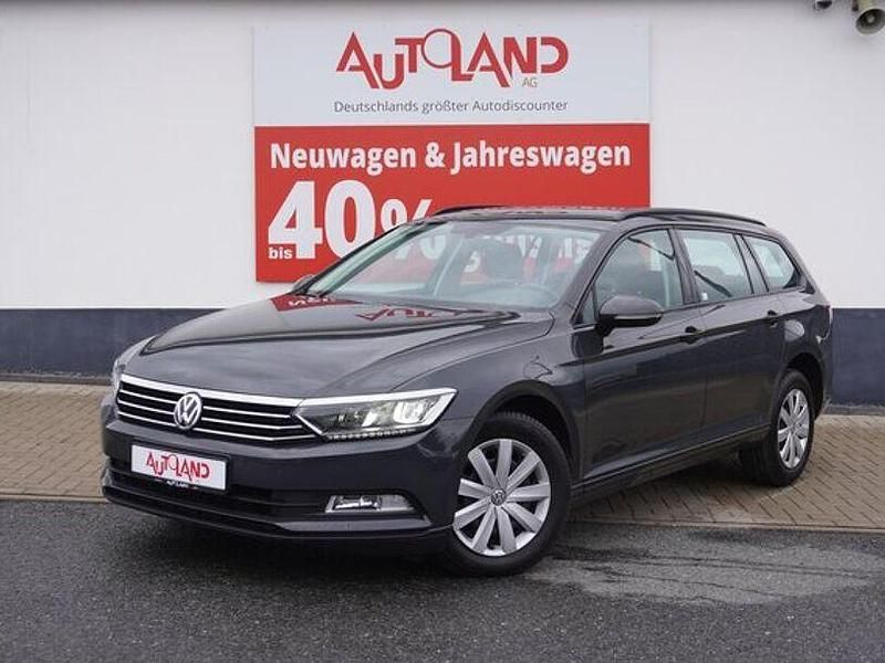Gebraucht VW Passat Trendline 150 PS (110 kW) 2018 Grau Kombi