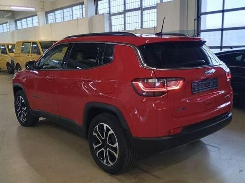 Gebraucht Jeep Compass Limited 190 PS (139 kW) 2022 Passion red SUV