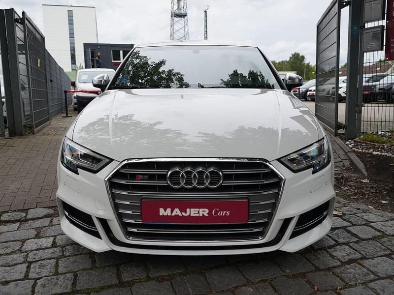 Weiß Gebraucht 2018 Audi S3 Ambiente | 34.780 € (Fairer Preis) - Bild 1/4