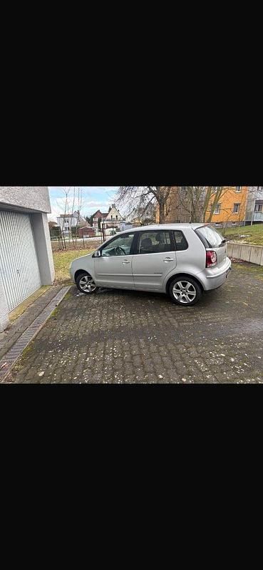 Gebraucht VW Polo Trendline 80 PS (58 kW) 2009 Silber Kleinwagen