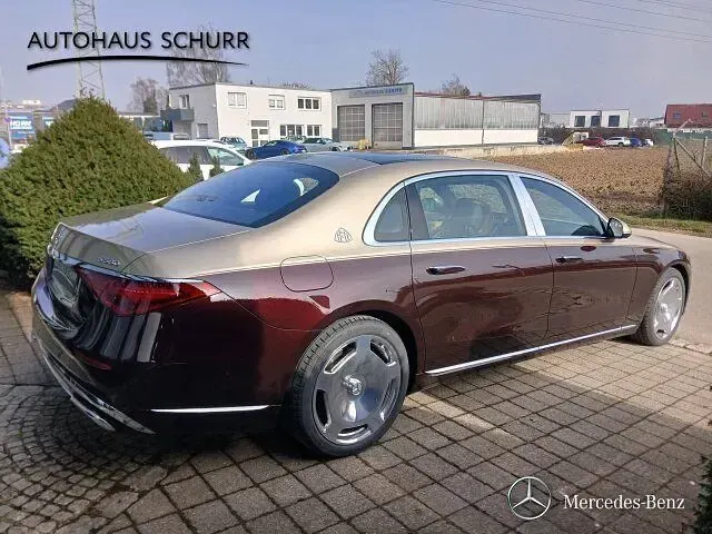 Gebraucht Mercedes S580 503 PS (369 kW) 2024 Manufaktur lack manufaktur rubellitrot (metallic) Limousine