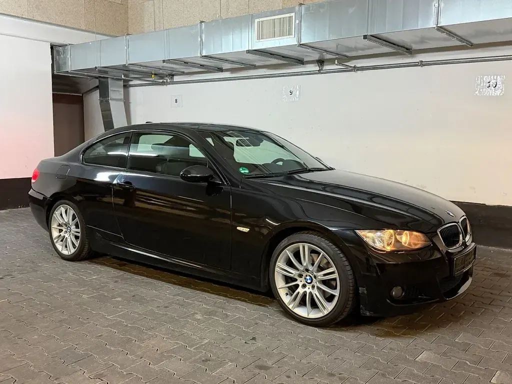 Gebraucht BMW 320 M Sport 184 PS (135 kW) 2010 Schwarz Coupé