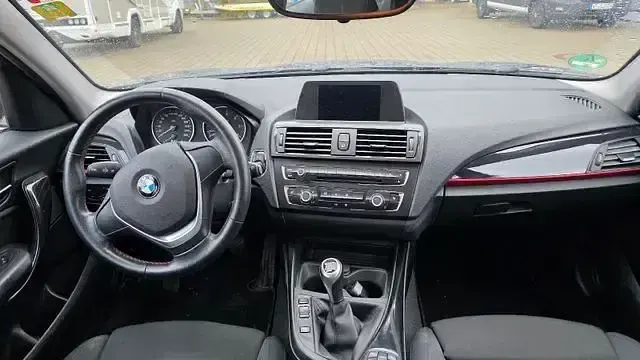 Gebraucht BMW 118 Sport Line 143 PS (105 kW) 2012 Blau Kleinwagen