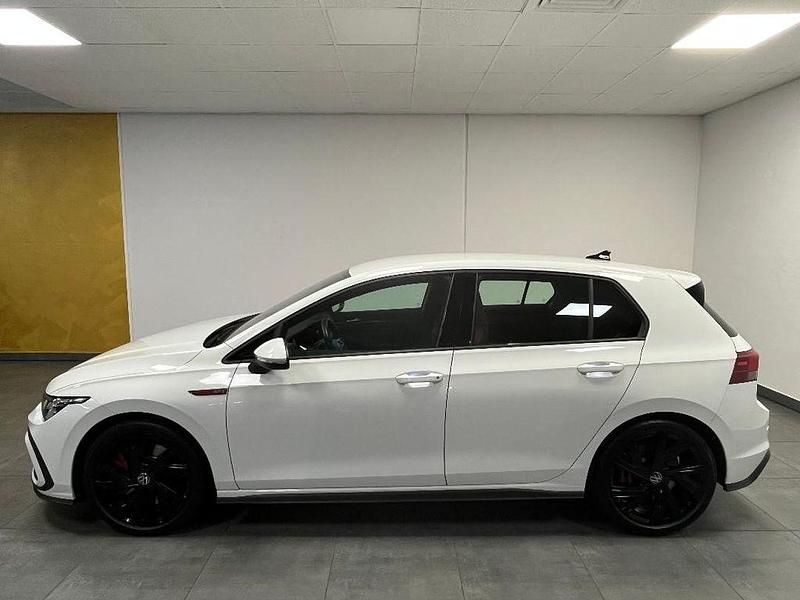 Gebraucht VW Golf VIII GTI 245 PS (180 kW) 2024 Weiß Limousine