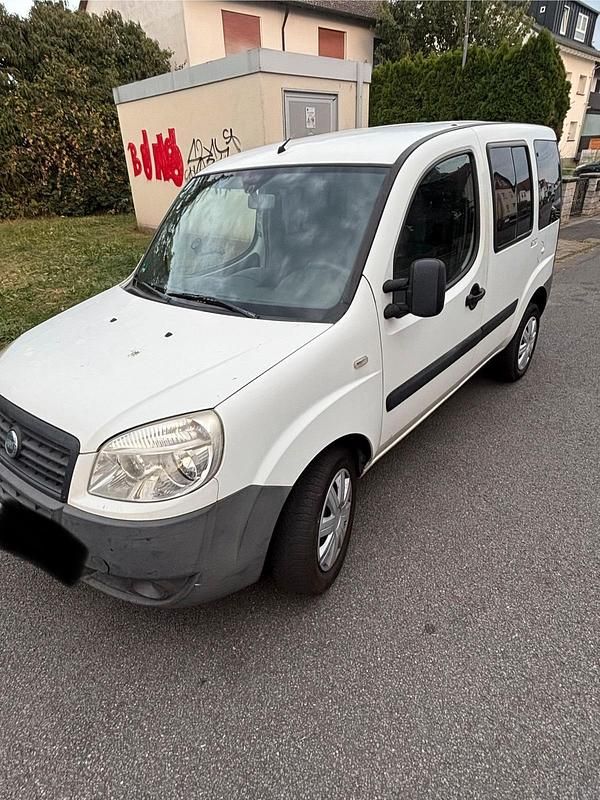 Weiß Gebraucht 2006 Fiat Doblò Van / Kleinbus | 2.300 € (Fairer Preis) - Bild 1/4