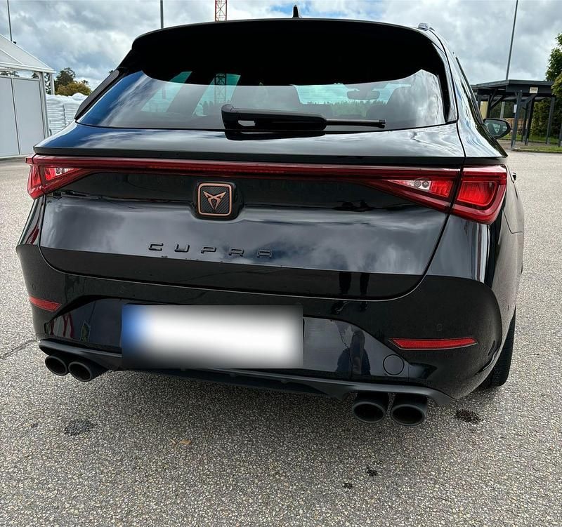 Gebraucht Cupra Leon 300 PS (220 kW) 2023 Schwarz Kombi