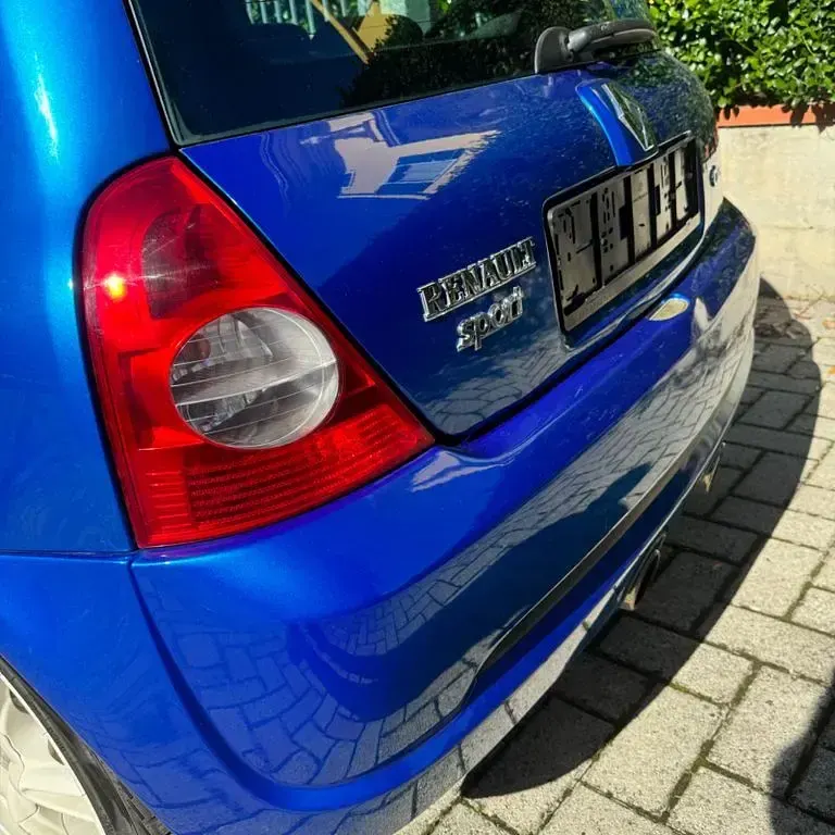Gebraucht Renault Clio II 179 PS (131 kW) 2005 Blau Limousine