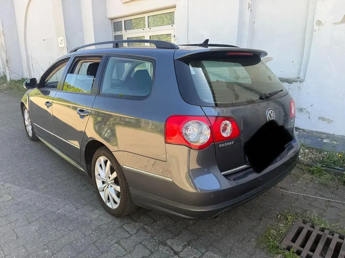 Gebraucht VW Passat 105 PS (77 kW) 2010 Grau Kombi
