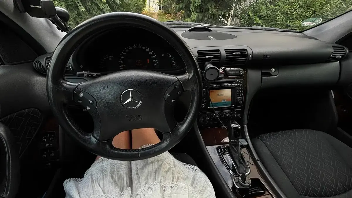 Gebraucht Mercedes C180 143 PS (105 kW) 2002 Silber Limousine