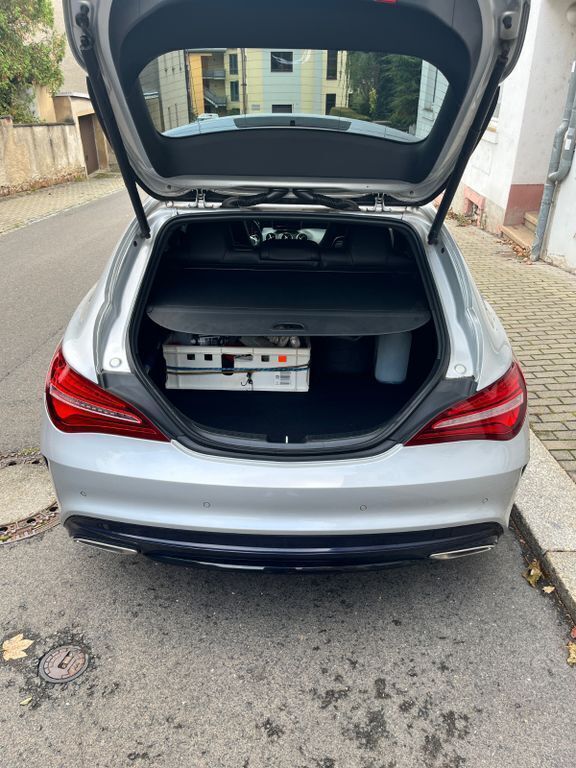 Grau Gebraucht 2018 Mercedes CLA220 Shooting Brake Edition Kombi | 20.500 € (Guter Preis) - Bild 1/4