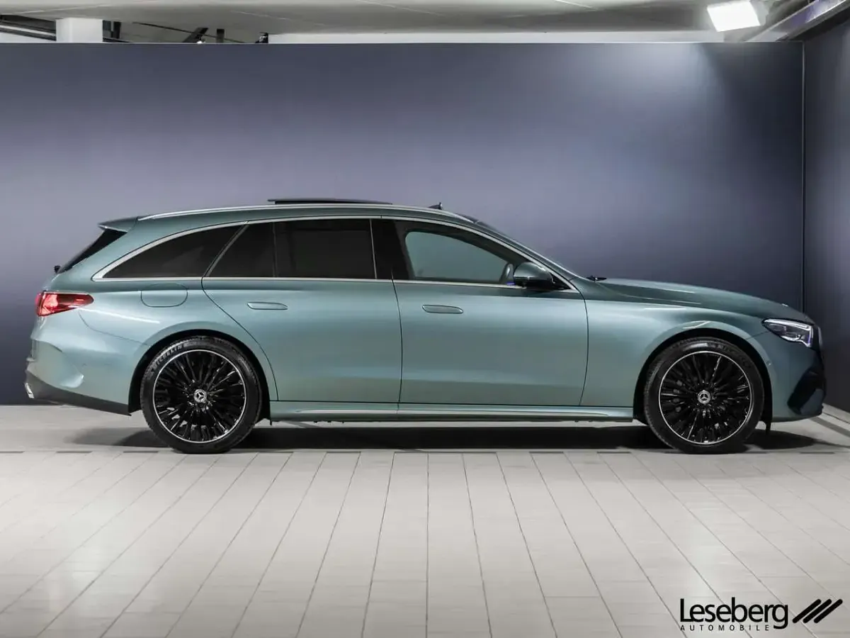 Gebraucht Mercedes E450 AMG 367 PS (269 kW) 2025 Verdesilber Kombi