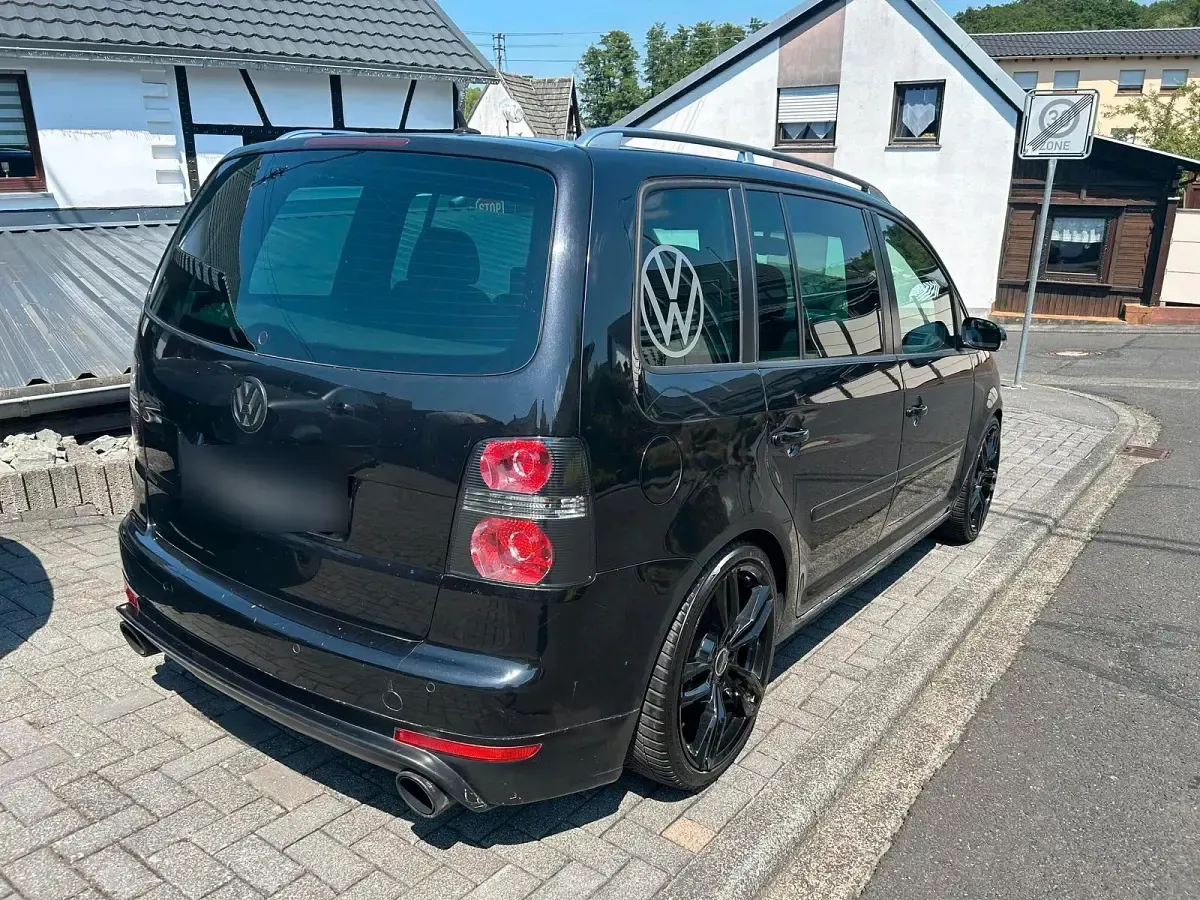 Gebraucht VW Touran 150 PS (110 kW) 2004 Schwarz Van / Kleinbus