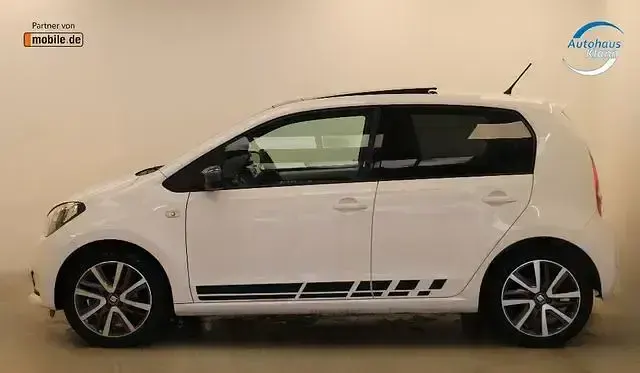 Używany Seat Mii Beats 81 KM (59 kW) 2016 Biały Hatchback