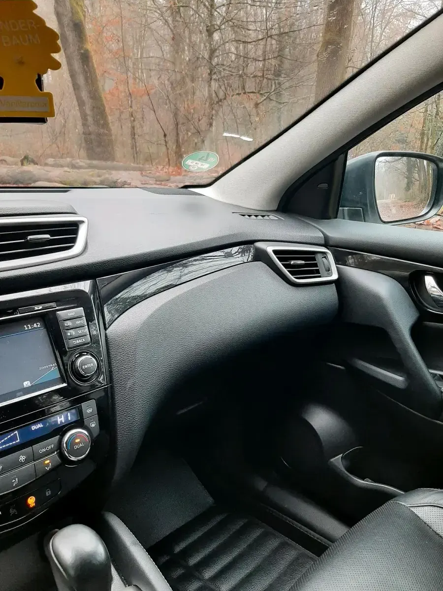 Gebraucht Nissan Qashqai 131 PS (96 kW) 2014 Weiß SUV