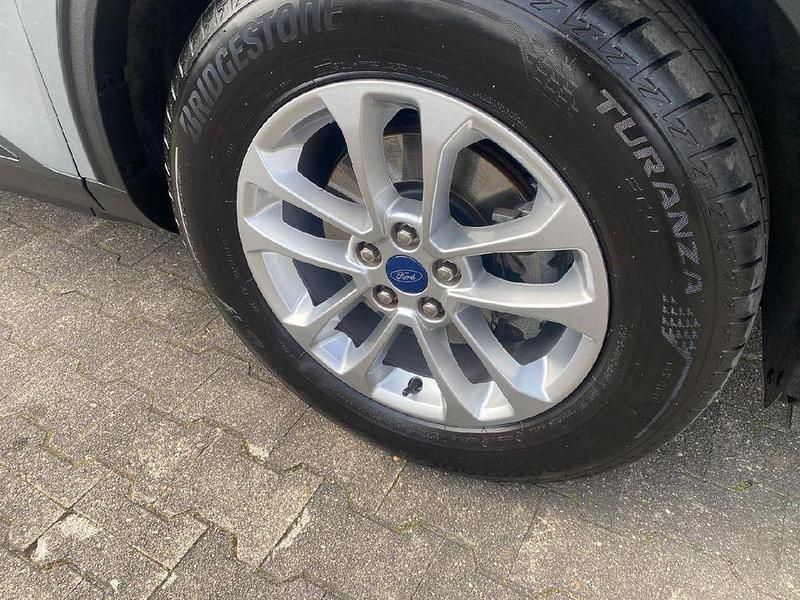 Gebraucht Ford Kuga Titanium 150 PS (110 kW) 2023 Grau SUV