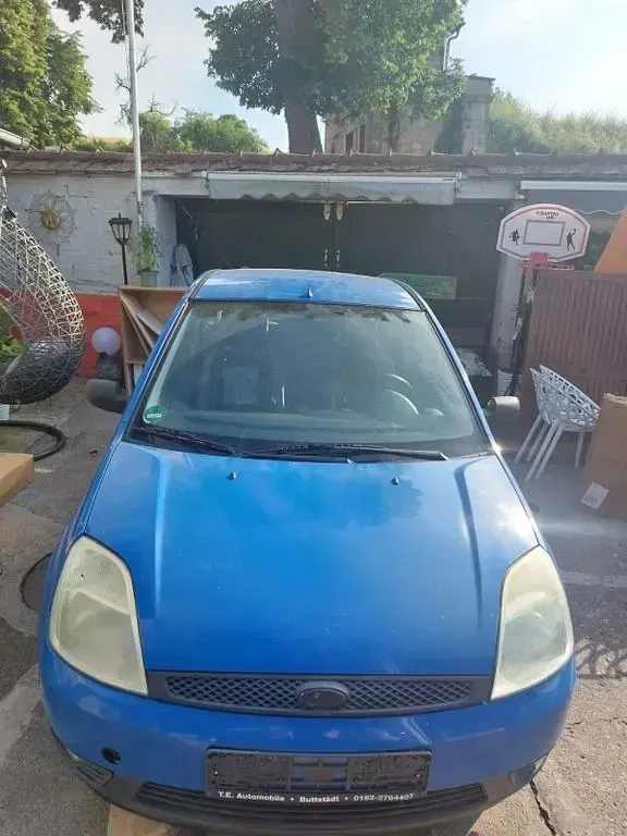 Gebraucht Ford Fiesta 60 PS (44 kW) 2003 Blau Kleinwagen