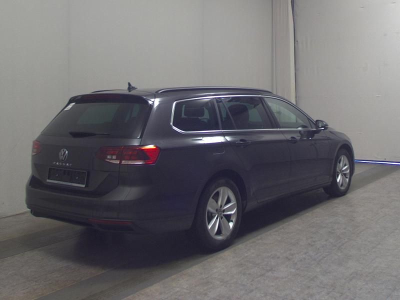 Gebraucht VW Passat Business 200 PS (147 kW) 2022 Grau Kombi