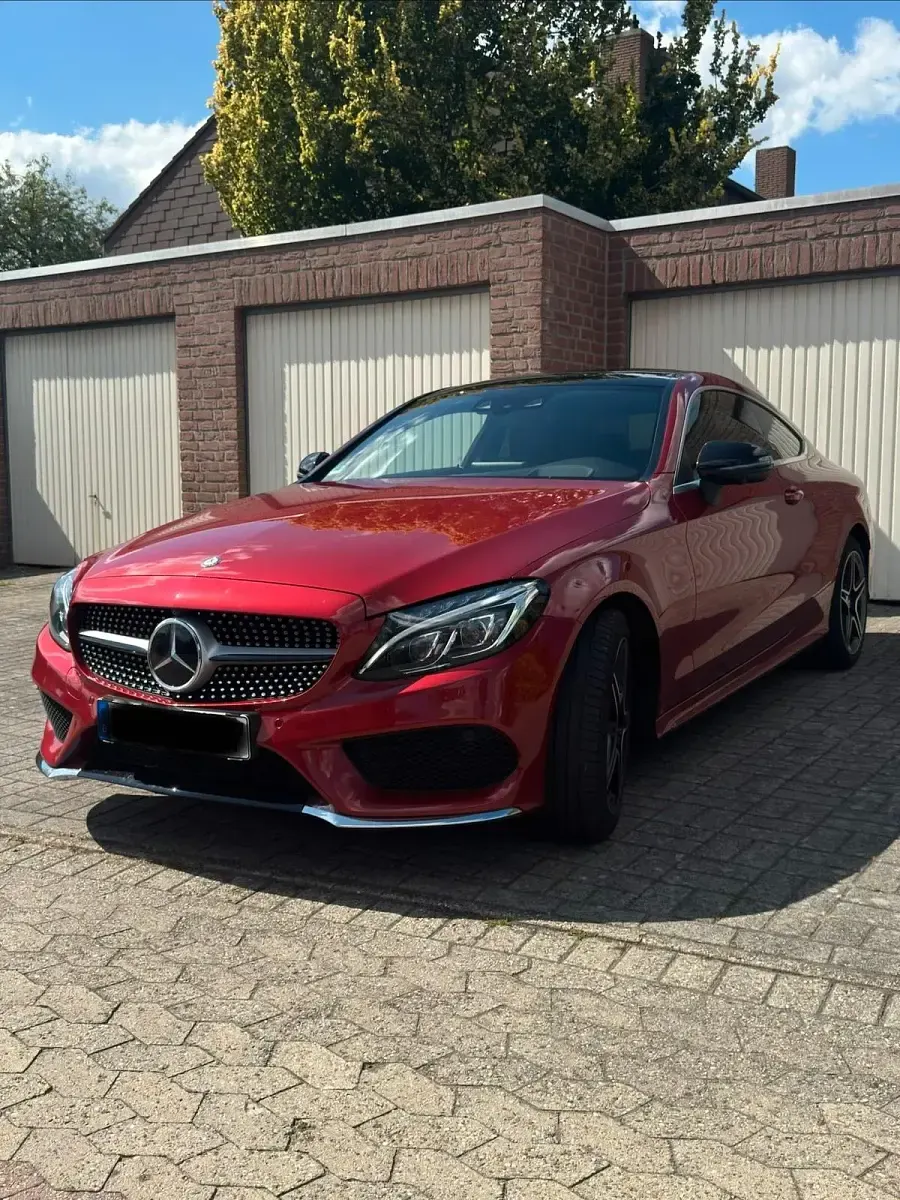 Gebraucht Mercedes C250 AMG line 211 PS (155 kW) 2016 Rot Coupé