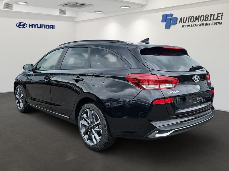 Gebraucht Hyundai i30 Advantage 140 PS (102 kW) 2024 Schwarz Kombi