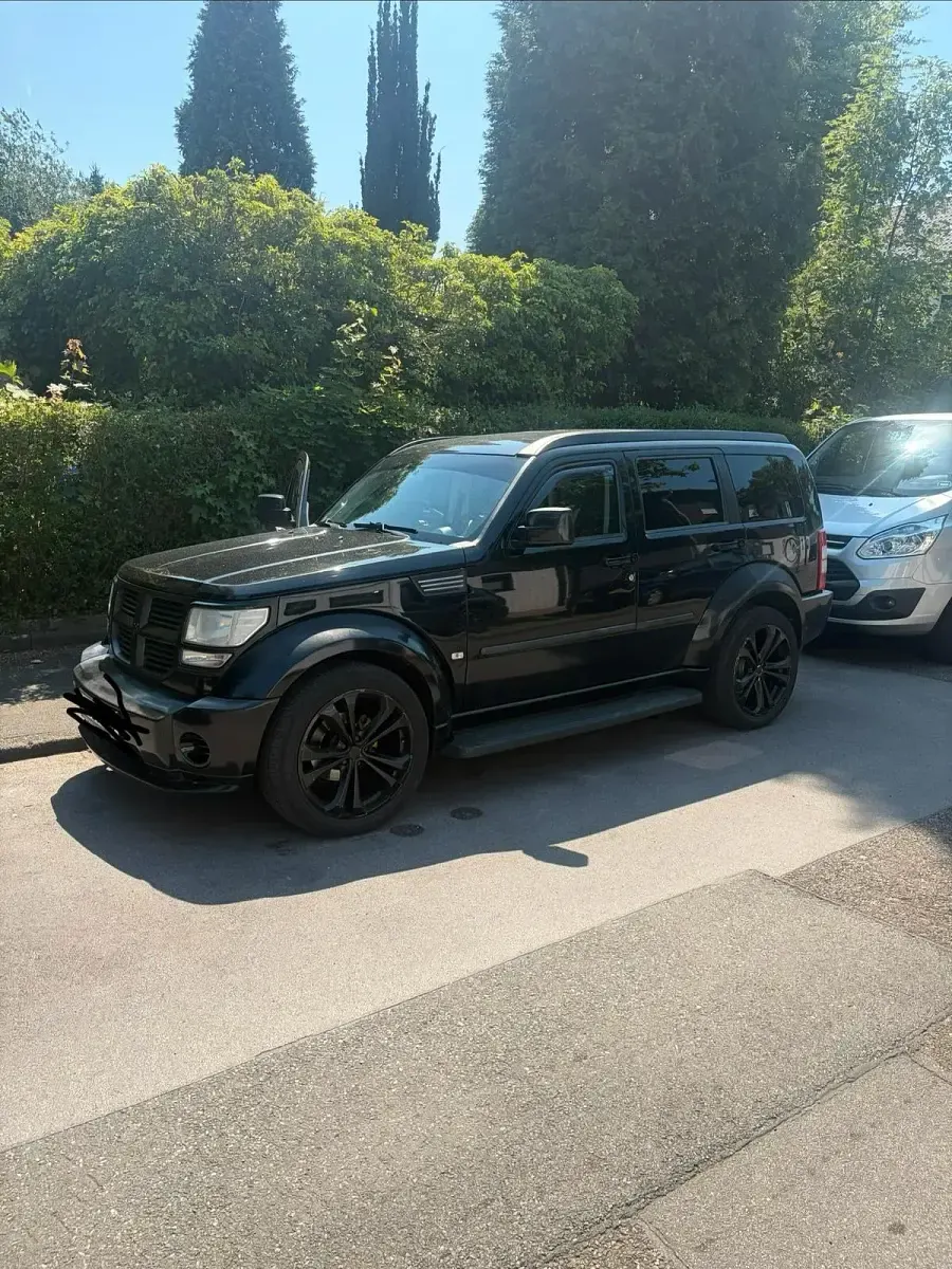 Gebraucht Dodge Nitro 177 PS (130 kW) 2007 Schwarz SUV
