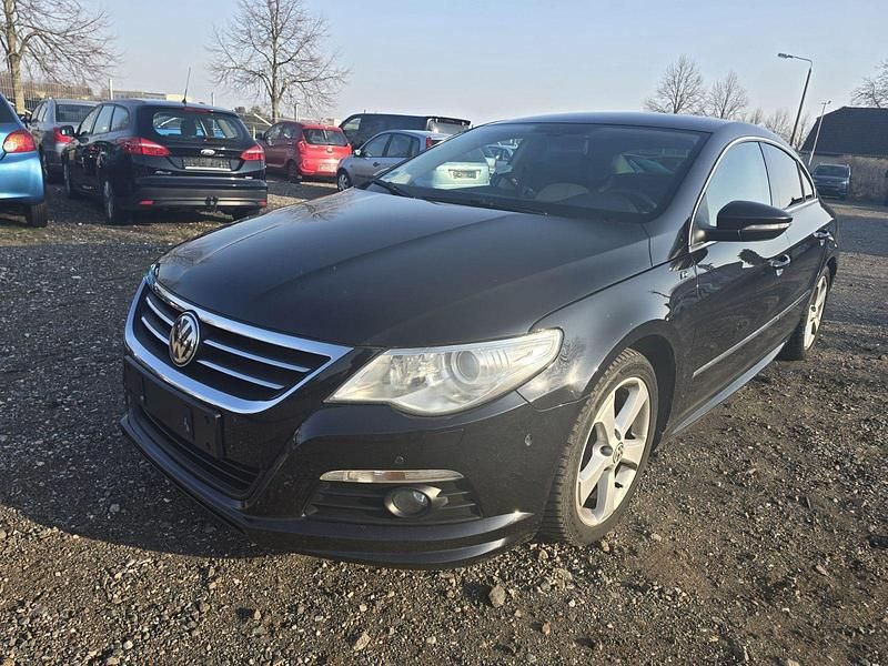 Gebraucht VW Passat R 143 PS (105 kW) 2010 Schwarz Limousine