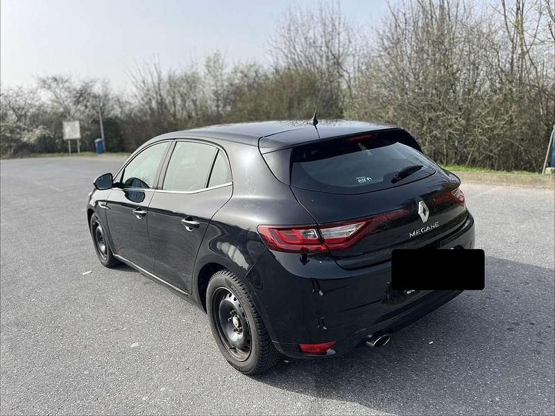 Gebraucht Renault Mégane IV Intens 132 PS (97 kW) 2016 Schwarz Kleinwagen