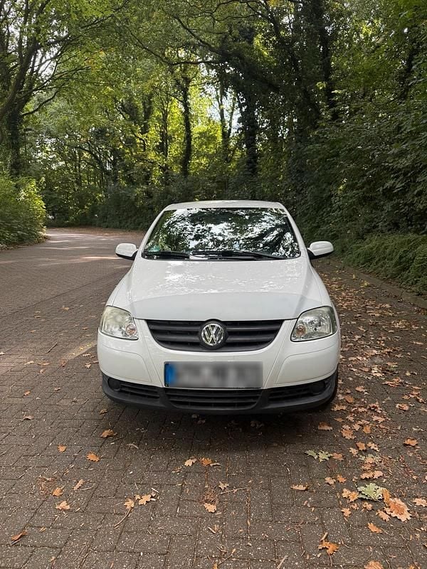 Weiß Gebraucht 2009 VW Fox Kleinwagen | 2.100 € (Fairer Preis) - Bild 1/4
