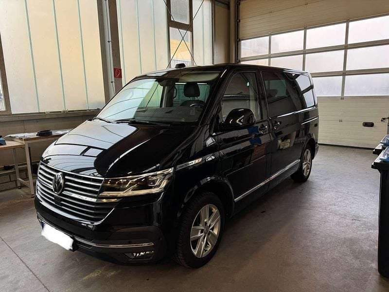 Gebraucht VW Multivan Highline 204 PS (150 kW) 2021 Schwarz Van
