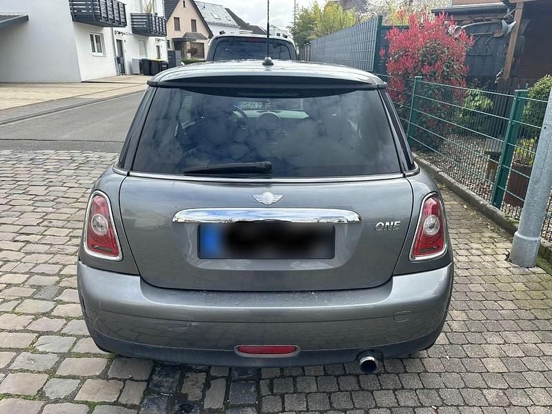 Usata Mini ONE 95 CV (69 kW) 2010 Argento Utilitaria