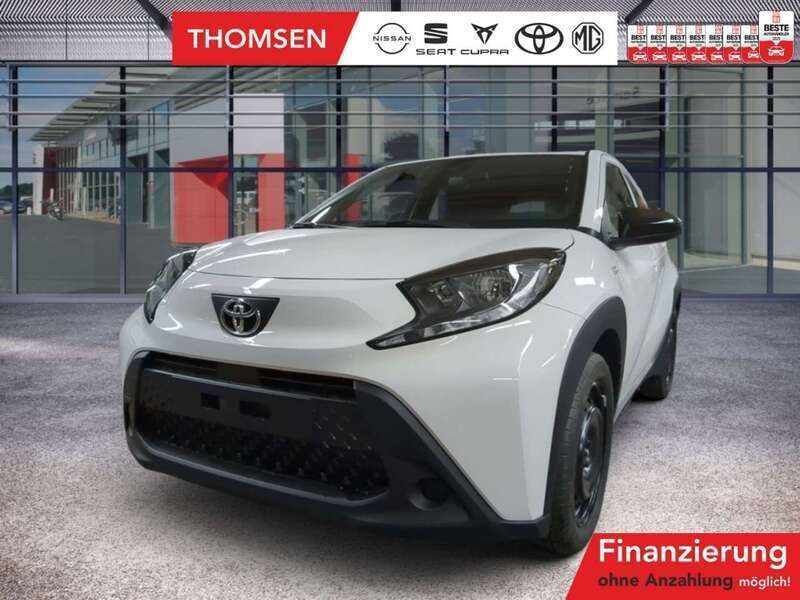 Super white 2 Gebraucht 2024 Toyota Aygo Business Edition Kleinwagen | 16.985 € (Fairer Preis) - Bild 1/4