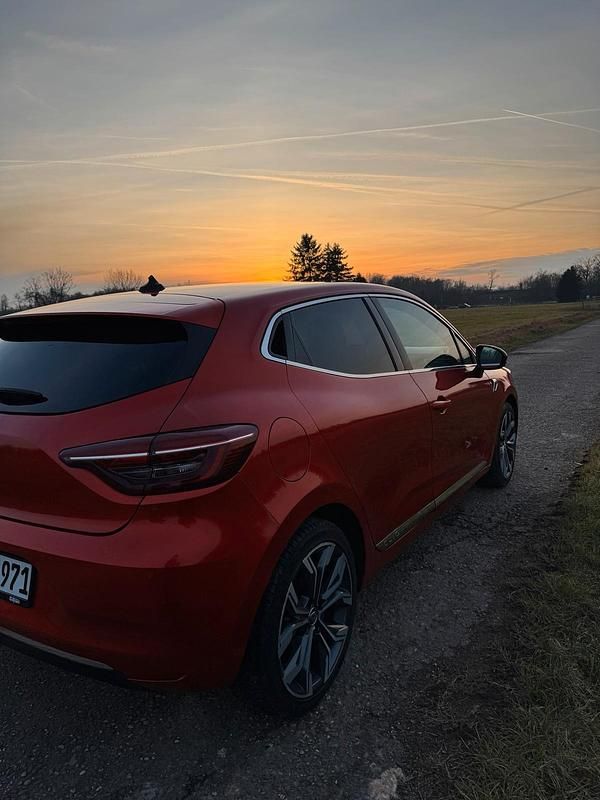 Gebraucht Renault Clio V Edition One 131 PS (96 kW) 2019 Rot Limousine