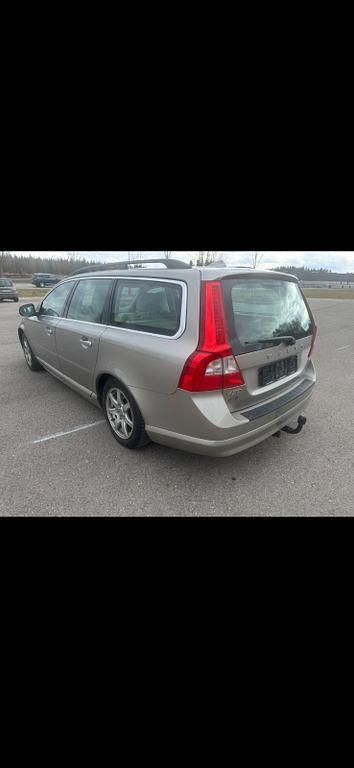 Gebraucht Volvo V70 213 PS (156 kW) 2012 Silber Kombi