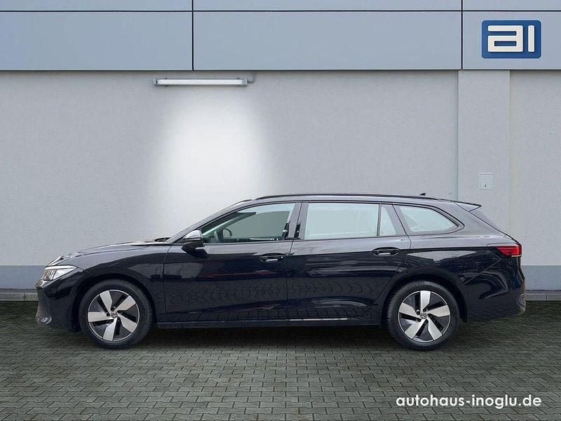 Gebraucht VW Passat R 150 PS (110 kW) 2025 Schwarz Limousine