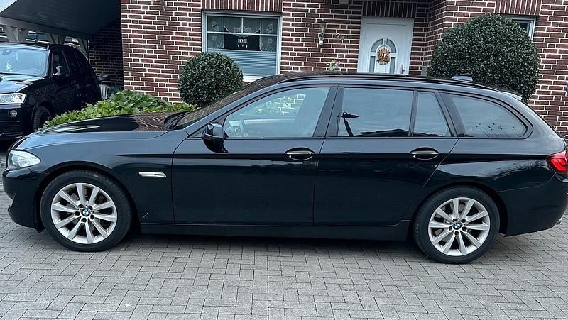 Schwarz Gebraucht 2012 BMW 530 Kombi | 7.500 € (Guter Preis) - Bild 1/4