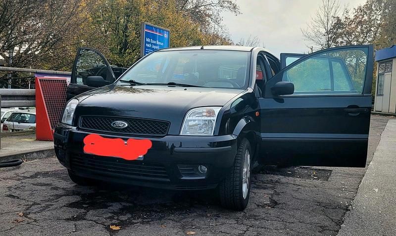 Schwarz Gebraucht 2003 Ford Fusion Limousine | 1.750 € - Bild 1/4