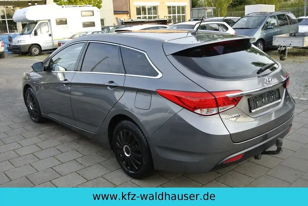 Gebraucht Hyundai i40 Edition 136 PS (100 kW) 2014 Silber Kombi