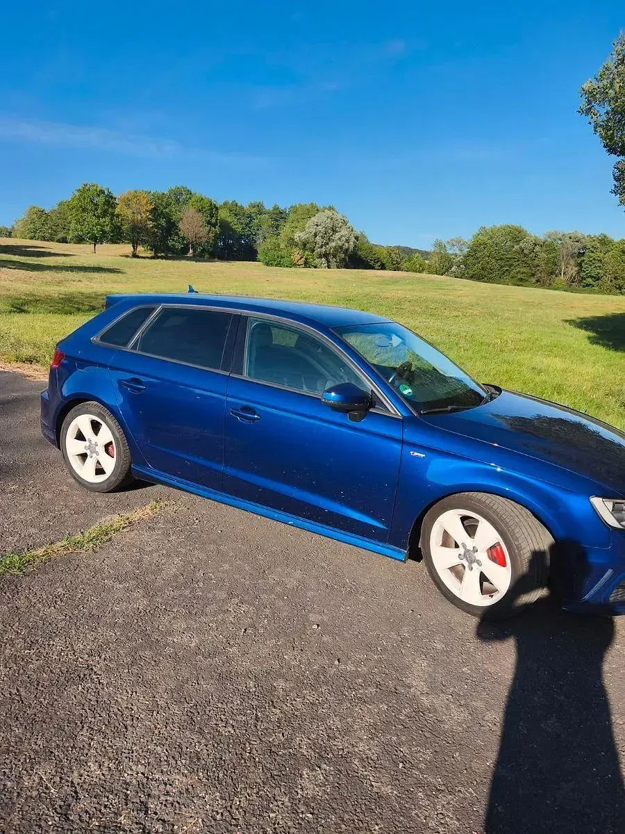 Gebraucht Audi A3 Ambition 122 PS (89 kW) 2013 Blau Limousine