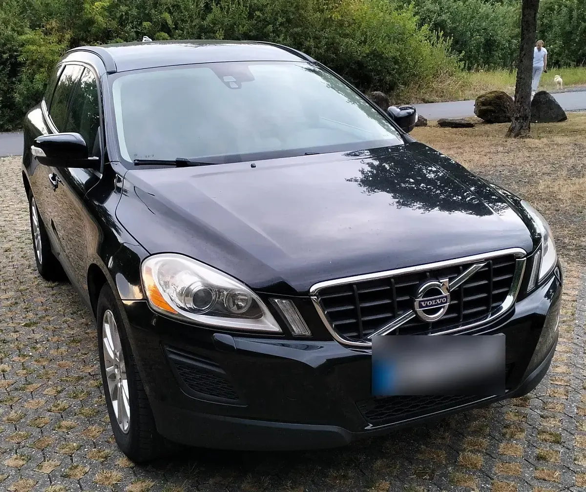 Gebraucht Volvo XC60 Momentum 163 PS (119 kW) 2010 Schwarz SUV