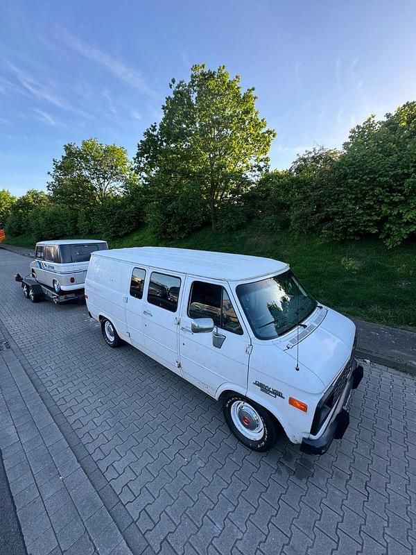 Weiß Gebraucht 1993 Chevrolet G Van | 11.999 € - Bild 1/4