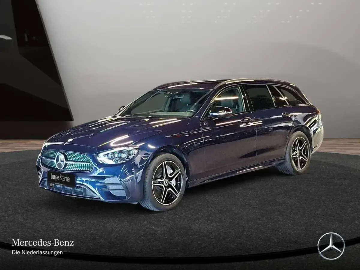 Gebraucht Mercedes E300 AMG 211 PS (155 kW) 2021 Cavansitblau Kombi