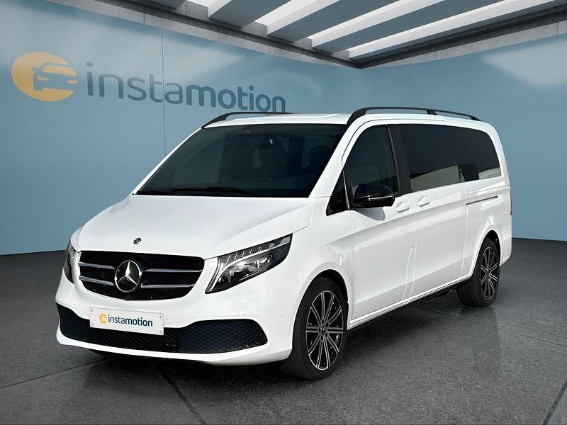 Weiß Gebraucht 2023 Mercedes V300 Van / Kleinbus | 73.799 € (Teuer) - Bild 1/4