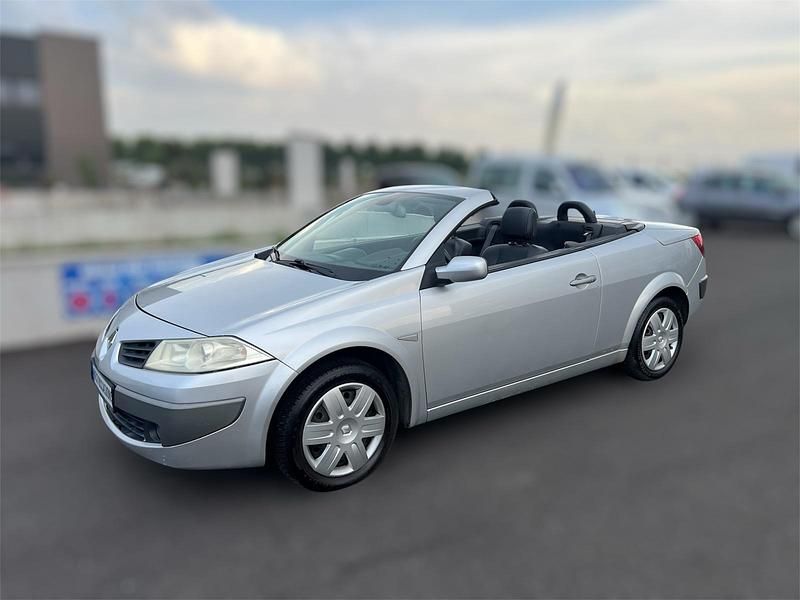 Grau Gebraucht 2006 Renault Mégane Cabriolet Dynamique Cabrio | 3.600 € (Teuer) - Bild 1/4