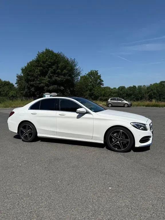 Gebraucht Mercedes C200 Edition 184 PS (135 kW) 2018 Weiß Limousine
