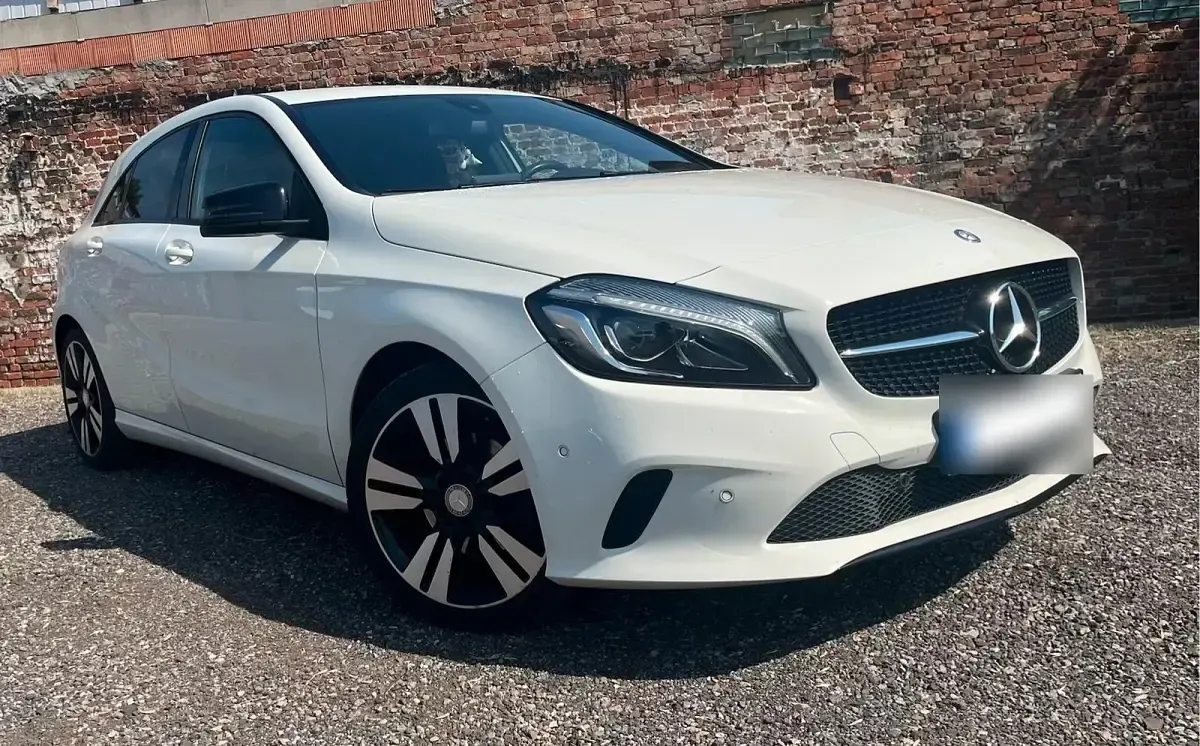 Gebraucht Mercedes A180 Style 122 PS (89 kW) 2016 Weiß Kleinwagen