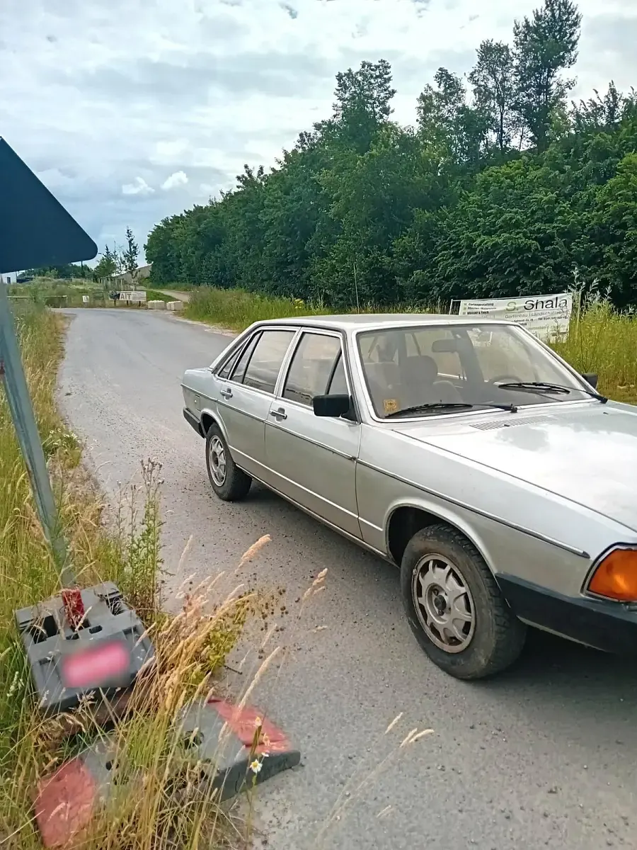 Gebraucht Audi 100 85 PS (62 kW) 1979 Silber Limousine