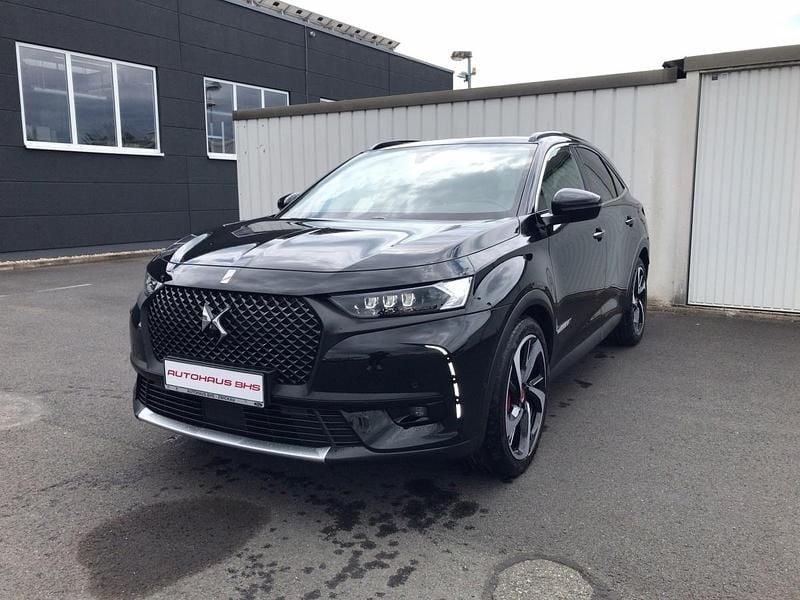 Perla nera (schwarz) Gebraucht 2021 DS Automobiles DS7 Crossback Performance Line Plus SUV | 27.780 € (Fairer Preis) - Bild 1/4