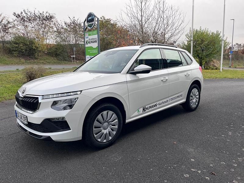 Weiß Gebraucht 2025 Skoda Kamiq Essence SUV | 23.900 € (Etwas zu teuer) - Bild 1/4